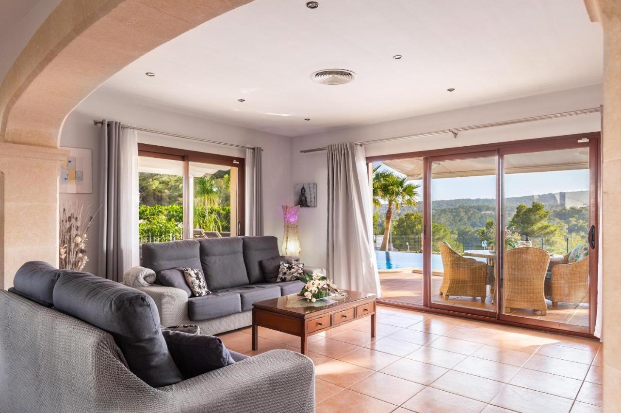 Luxurious Villa Sol De Mallorca Exterior photo