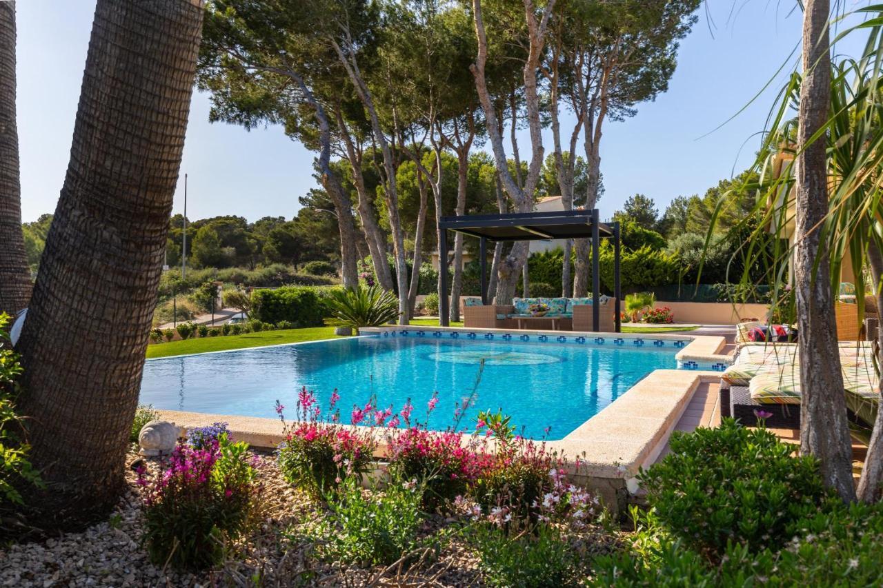 Luxurious Villa Sol De Mallorca Exterior photo