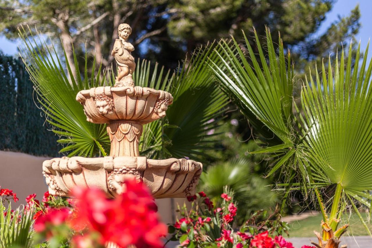 Luxurious Villa Sol De Mallorca Exterior photo