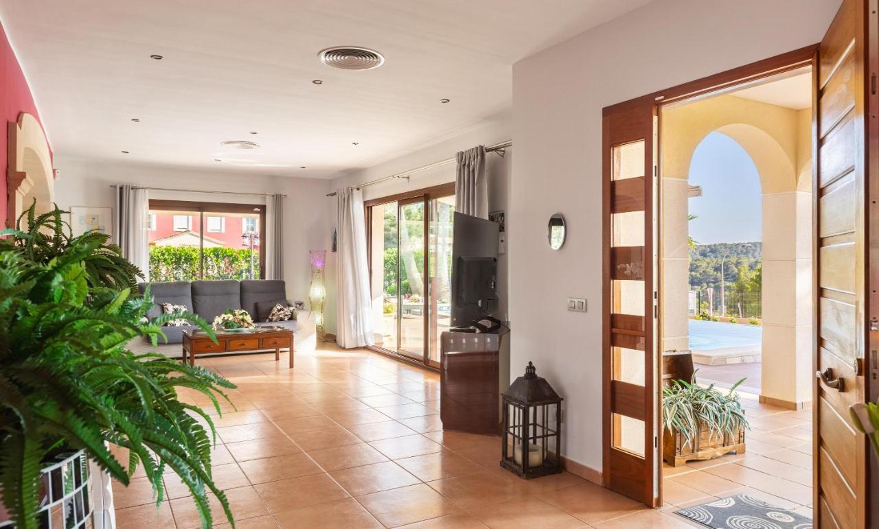 Luxurious Villa Sol De Mallorca Exterior photo
