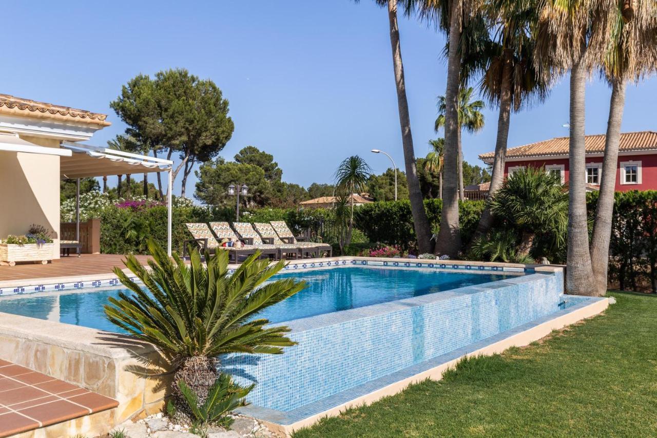 Luxurious Villa Sol De Mallorca Exterior photo